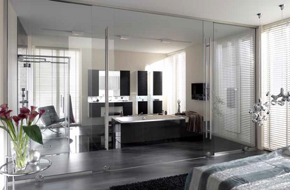 Double glasss door in bath room with base bottom roller system Silent Glam